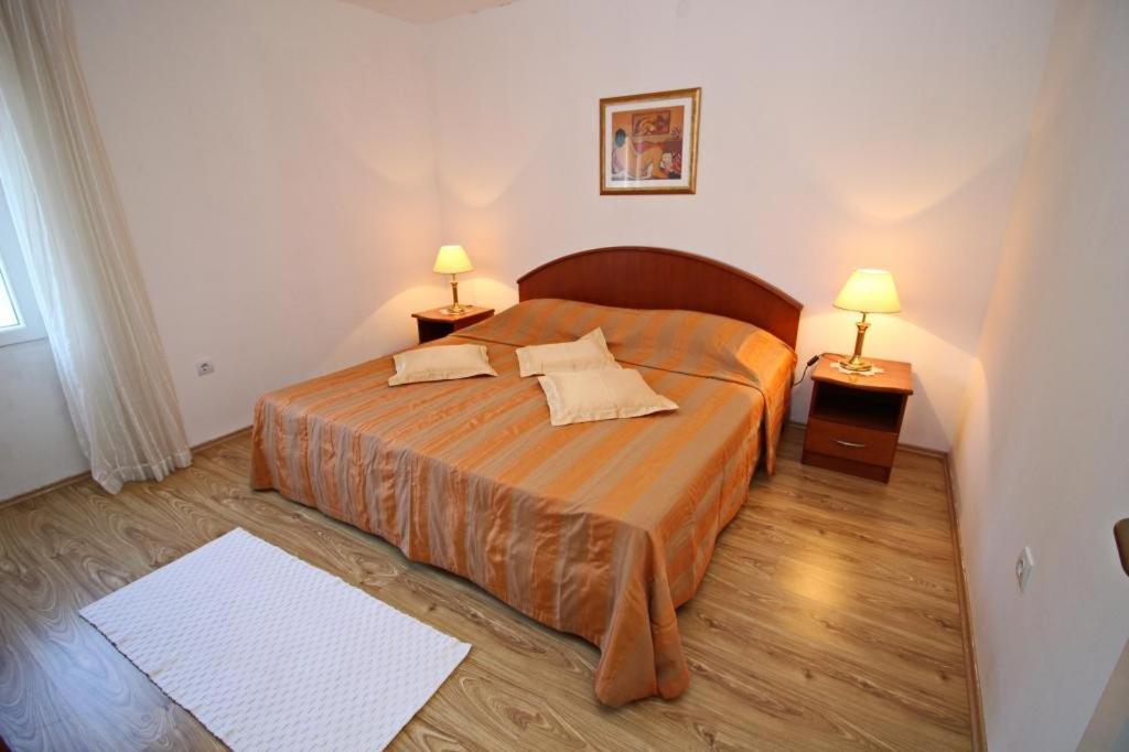 Apartment Lucija ヴェラ・ルカ エクステリア 写真