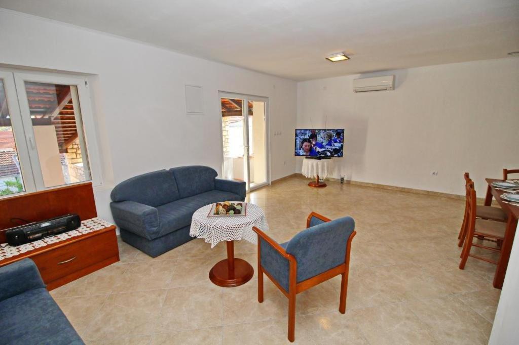 Apartment Lucija ヴェラ・ルカ エクステリア 写真
