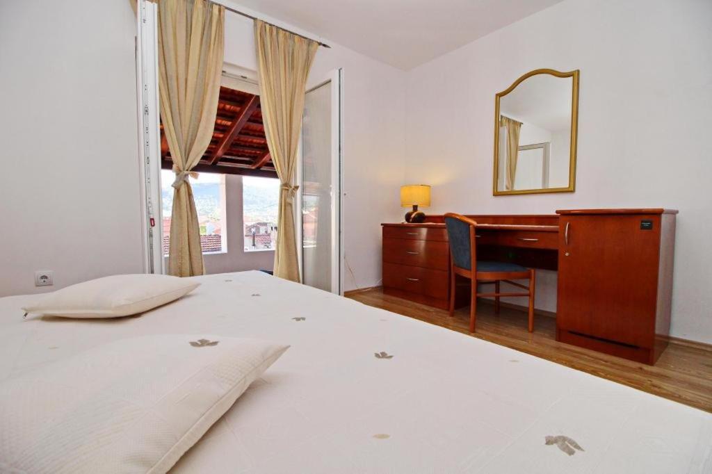 Apartment Lucija ヴェラ・ルカ エクステリア 写真