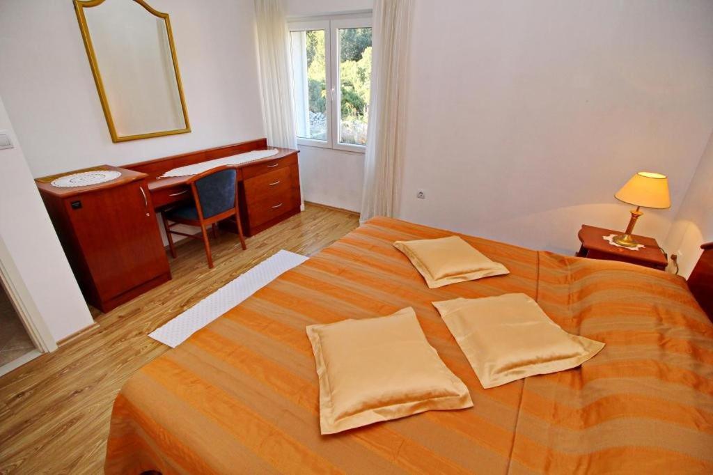 Apartment Lucija ヴェラ・ルカ エクステリア 写真
