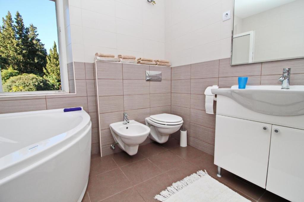 Apartment Lucija ヴェラ・ルカ エクステリア 写真