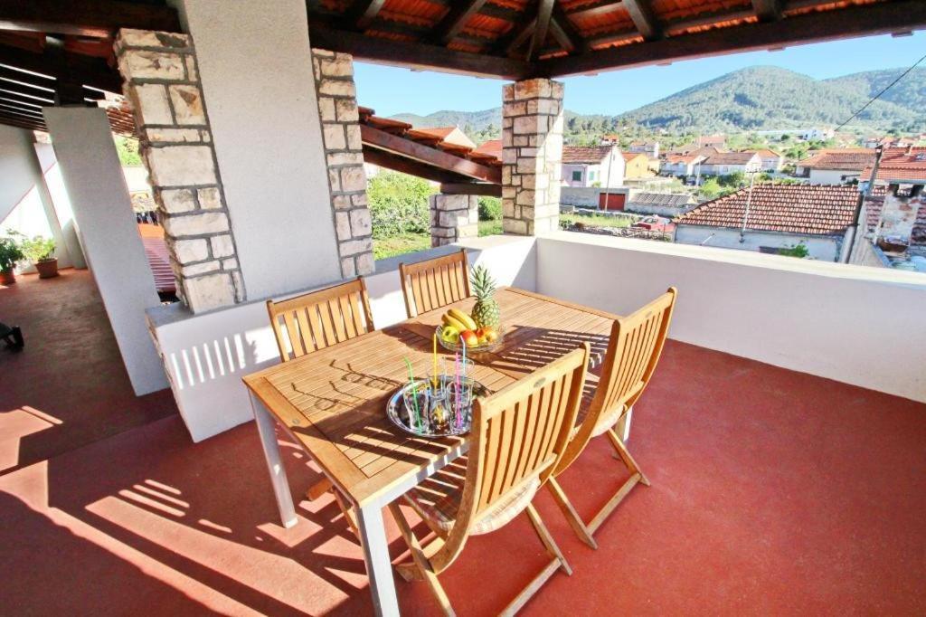 Apartment Lucija ヴェラ・ルカ エクステリア 写真