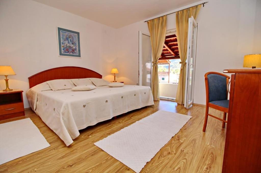 Apartment Lucija ヴェラ・ルカ エクステリア 写真